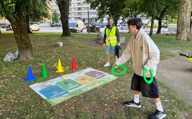 EcoPontaria sensibilizou comunidade para a reciclagem do vidro no Parque do Foco